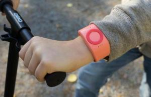 Tinitell je mobilný telefón pre deti, ktorý nosia na zápästiach