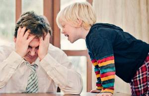 Ce ar trebui să facă părinții după ce s-au supărat cu adevărat pe un copil