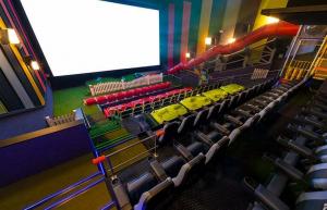 Cinepolis savo kino teatrus paverčia jūsų vaikams skirtomis džiunglių sporto salėmis
