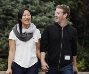 Mark Zuckerberg 45 milliárd 99 dollárnyi Facebook-részvényt adományozott jótékony célra Max új lánya születése miatt