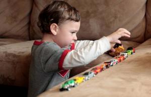 Los papás con coeficiente intelectual alto tienen más probabilidades de tener hijos con autismo