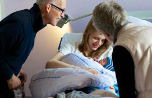 9 vinkkiä perheen ja ystävien synnyttämien vauvojen jälkeisten vierailujen hallintaan