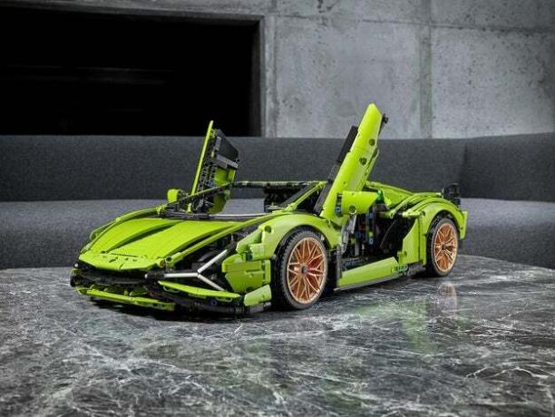 Møt den første Lego Lamborghini: Sián FKP 37
