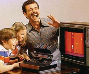 Tutvuge isaga, kes õpetas oma pojale videomänge kronoloogilises järjekorras