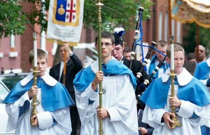 Učite svoju decu da poštuju druge religije