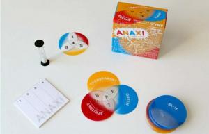 „Anaxi“ žodžių žaidimas, sukurtas Funnybone Toys, kaupia vaikų žodyną