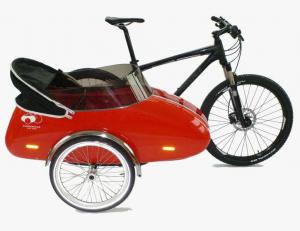 La bicicleta lateral escandinava es un sidecar que funciona como un trineo de nieve