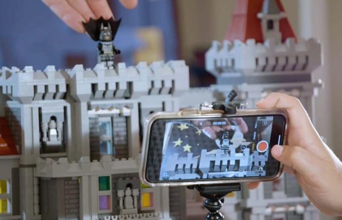 איך ליצור סרט מעריצים ב-Stop-Motion בכיכובו של LEGO Batmobile™‎ שלך