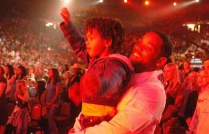 Уил Смит обсъжда родителството в „Бележки под линия за Adnis“ на Jay-Z