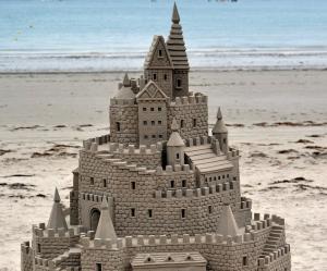 あなたの子供と砂の城を作る方法