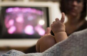 FCC este pe cale să inunde TV pentru copii cu reclame?