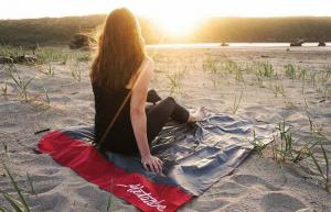 Κουβέρτα τσέπης Matador — Συμπαγής κουβέρτα για πικνίκ και παραλία