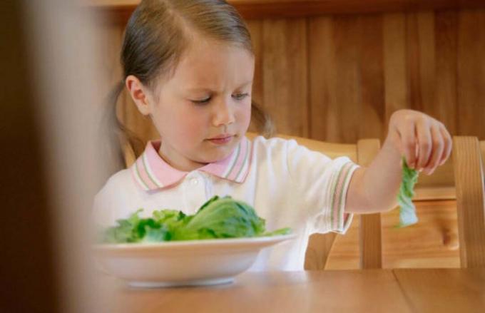 كيف ترتبط عادات الأكل الانتقائية للأطفال بشخصياتهم