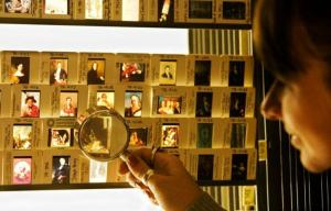 Как упорядочивать, архивировать и сохранять семейные фотографии и фильмы