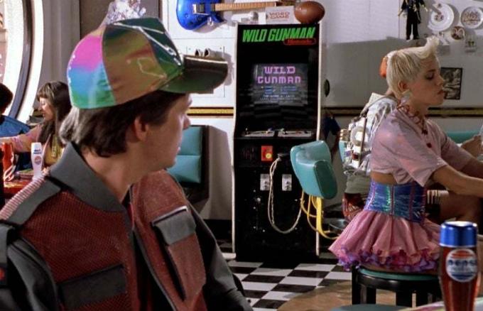 Back To The Future Part 2 Wild Gunman Cafe 80s -- jak přimět děti, aby hrály retro videohry