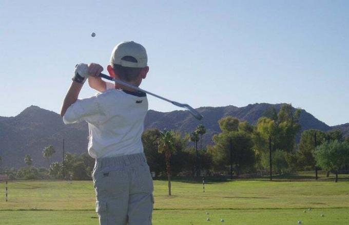 Как да научите детето си на голф