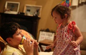 Ο συγκεκριμένος πόνος του να μην είσαι καλεσμένος σε ένα παιδικό πάρτι γενεθλίων