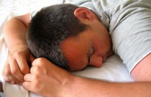 Ich habe umgekehrte Psychologie verwendet, um zu versuchen, meinen Sohn im Schlaf zu trainieren