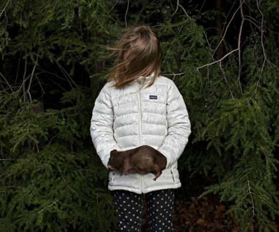 El fotógrafo Jesse Burke presenta a su hija a la naturaleza en 