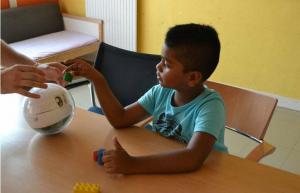 Leka Robot helpt kinderen met speciale behoeften sociale vaardigheden te leren