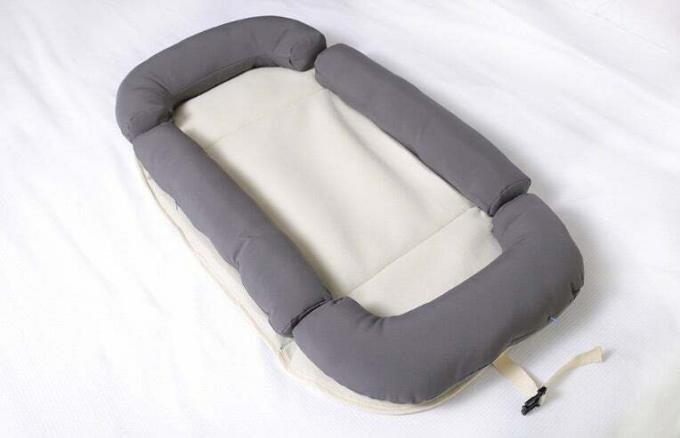 Подушка и кровать Sleep 'N Feed All-In-One