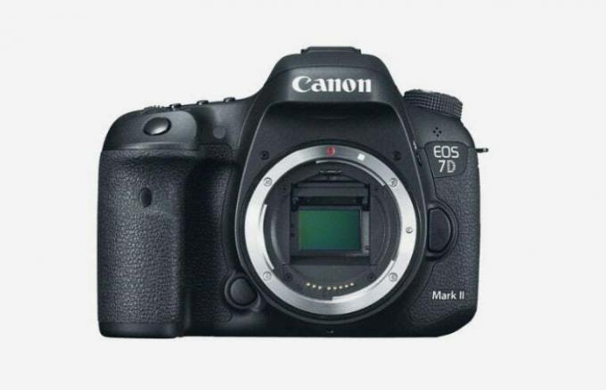 EOS 7D Mark II -- розпродаж фотоапарата Canon