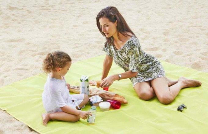 Quicksand Strandmatte mit sandfreier Technologie -- Strandausrüstung