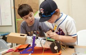 Unterrichten Sie Kinder mit dem Gründer von Brooklyn Robot Foundry